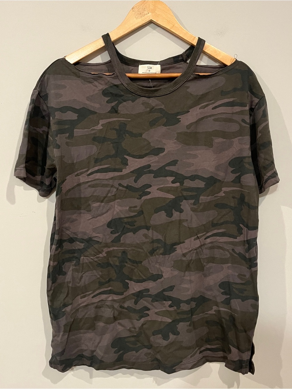 T.La Women's Camo Short-Sleeve Tee - Olive Green/Gray NWT